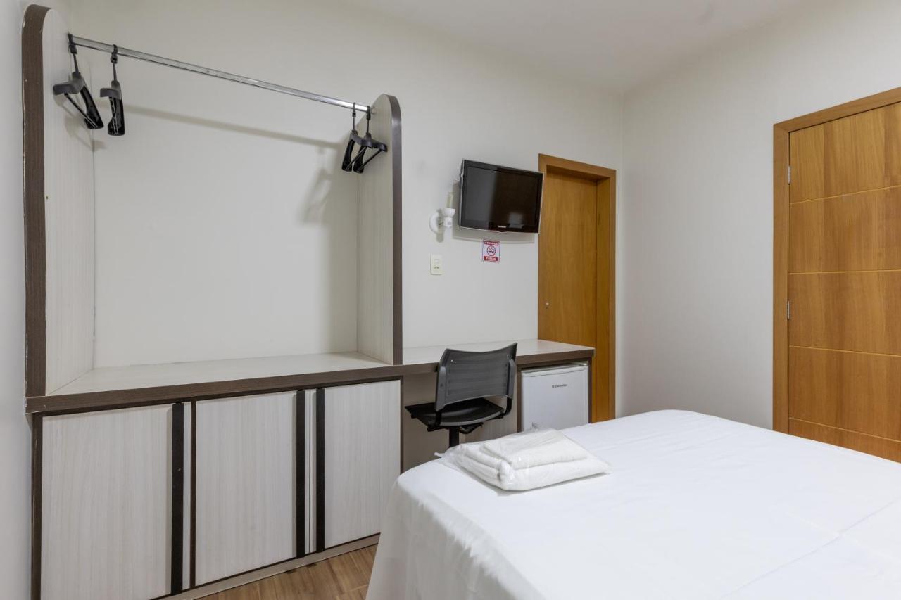 Hotel Lisbor Франсиску-Белтран Экстерьер фото